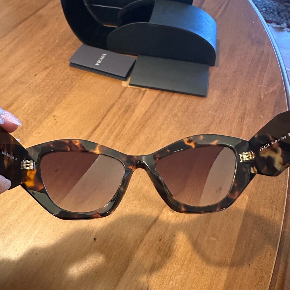 Prada Tortoise Shell Women's Sunglasses - Picture 6 of 8